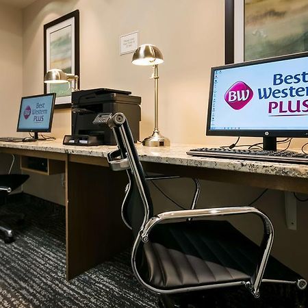 Best Western Plus Chestermere Hotel Екстериор снимка