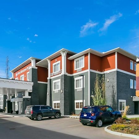 Best Western Plus Chestermere Hotel Екстериор снимка